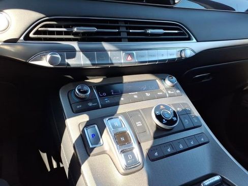 Used 2021 Hyundai Palisade Calligraphy w/ Winter Package image 18