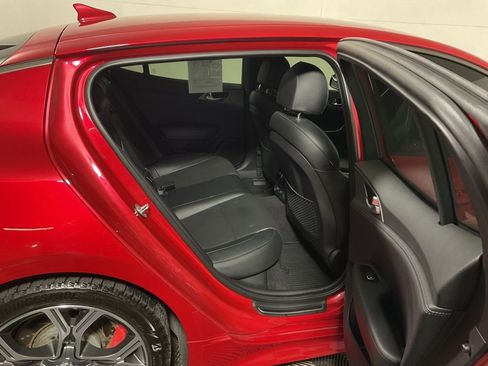Used 2019 Kia Stinger GT image 32