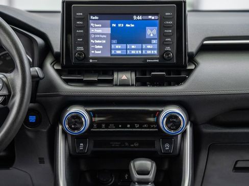 Used 2020 Toyota RAV4 XLE w/ All Weather Liner Package AWD/4WD image 19