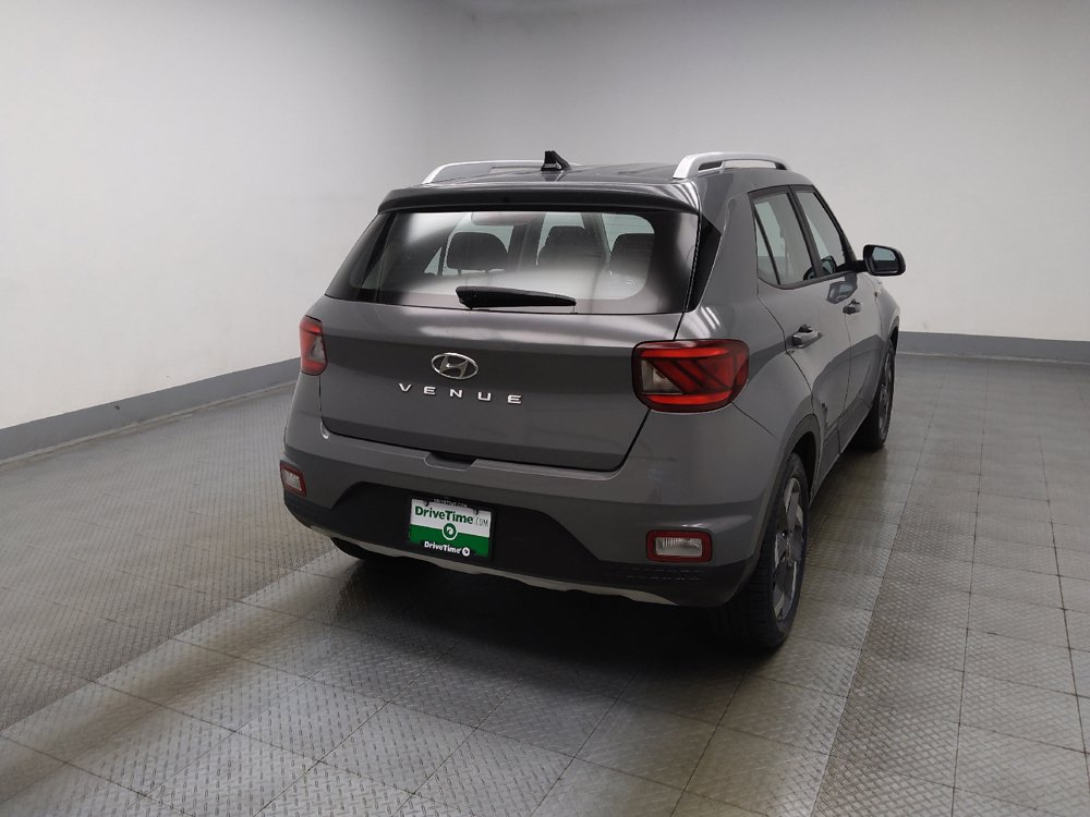 Used 2021 Hyundai Venue SEL FWD image 9