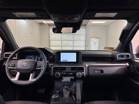 Used 2025 Toyota Tacoma TRD Off-Road AWD/4WD image 22