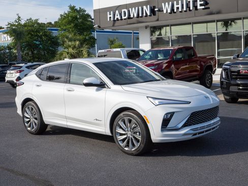 New 2026 Buick Envista Avenir FWD image 1