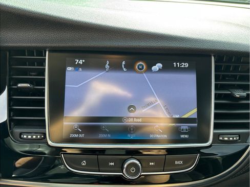 Used 2018 Buick Encore Premium image 32