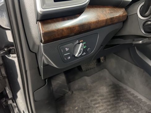 Used 2018 Audi Q5 2.0T Premium Plus w/ Premium Plus Package image 16