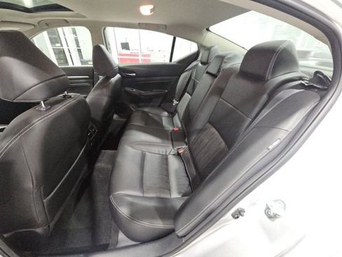 Certified 2019 Nissan Altima 2.5 Platinum image 15