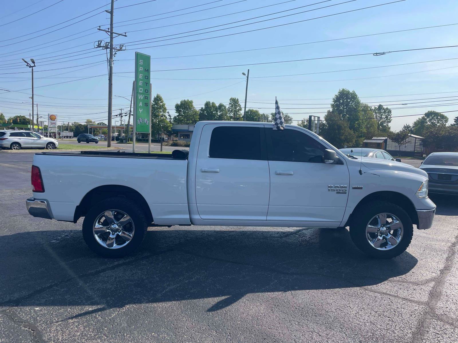 Used 2019 RAM 1500 Big Horn AWD/4WD image 9