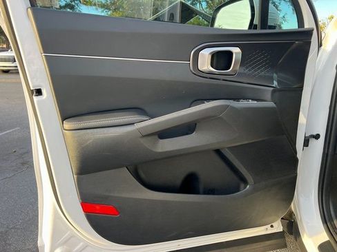 New 2026 Kia Sorento LX FWD image 11