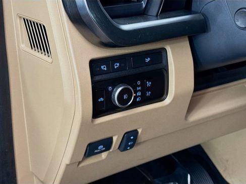 Used 2023 Ford F250 Lariat image 10