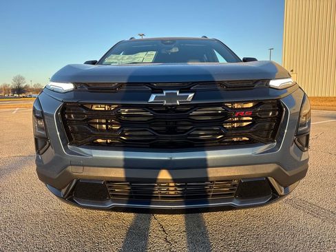 New 2026 Chevrolet Equinox RS w/ LPO, Floor Liner Package image 10