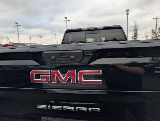 Used 2021 GMC Sierra 2500 AT4 w/ AT4 Premium Plus Package AWD/4WD image 11
