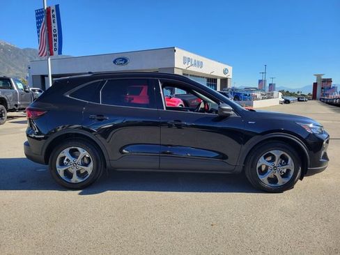 Used 2025 Ford Escape ST-Line w/ Equipment Group 301A image 7
