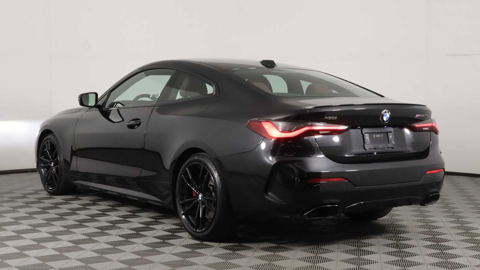 Used 2024 BMW 440i xDrive Coupe w/ Premium Package AWD/4WD image 4