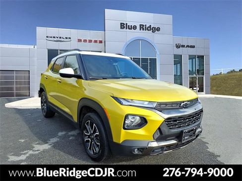 Used 2023 Chevrolet TrailBlazer ACTIV w/ Sun and Liftgate Package image 1