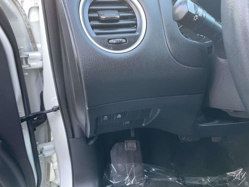 Used 2017 Nissan Pathfinder SV w/ Trailer Tow Package image 29