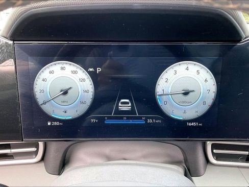 Used 2023 Hyundai Elantra SEL w/ Convenience Package image 10