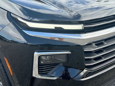 Used 2025 Chevrolet Traverse LT FWD image 35