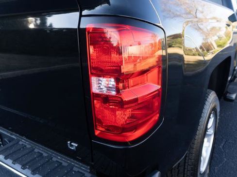 Used 2018 Chevrolet Silverado 1500 LT w/ All Star Edition image 36