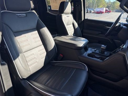 Used 2024 GMC Sierra 1500 AT4X image 35