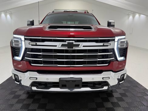 Used 2024 Chevrolet Silverado 2500 LTZ w/ LTZ Plus Package image 2