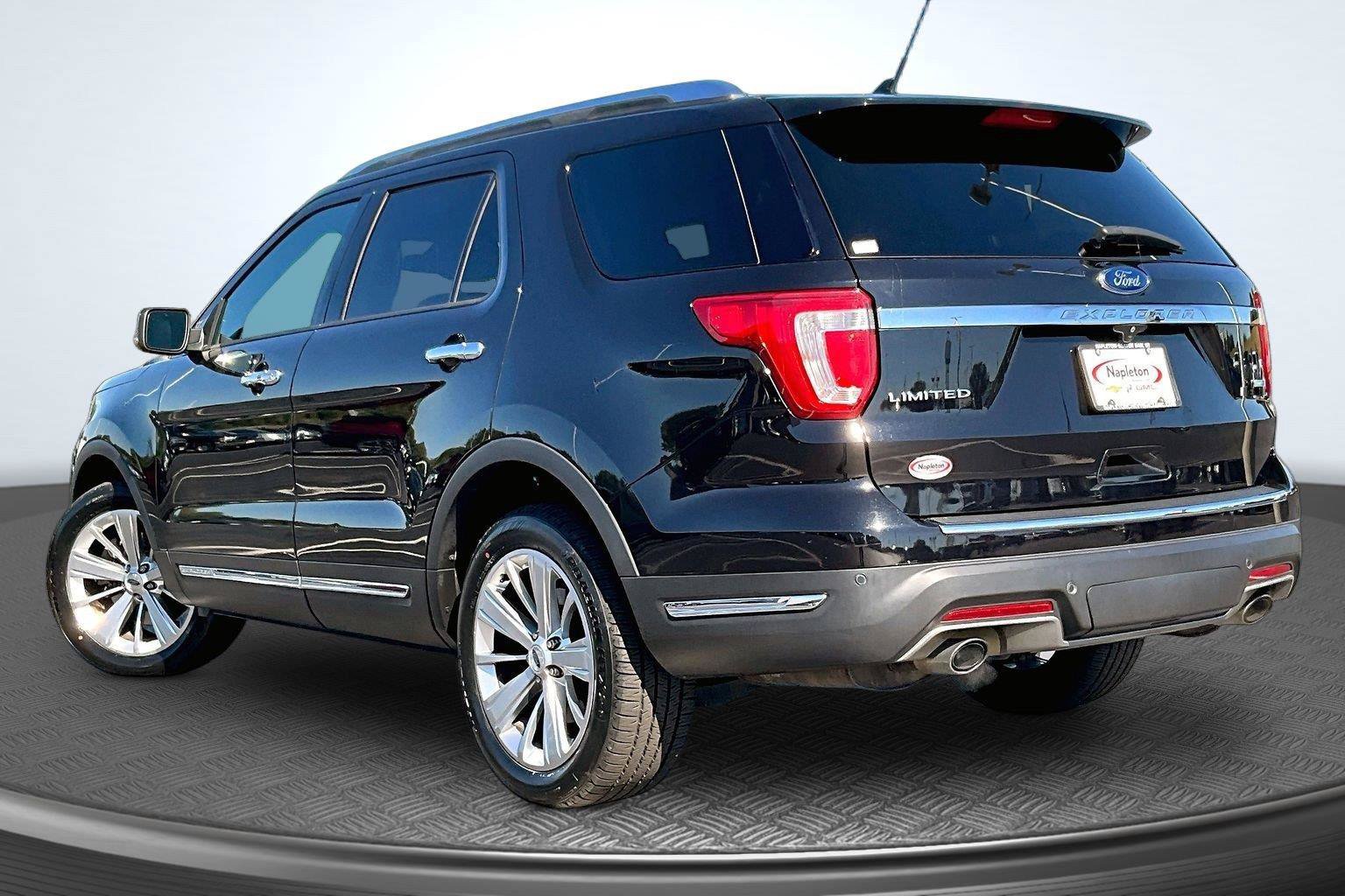 Used 2019 Ford Explorer Limited w/ Class II Trailer Tow Package AWD/4WD image 14