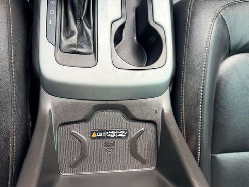 Used 2018 Chevrolet Colorado ZR2 w/ LPO, Premium Interior Package AWD/4WD image 34
