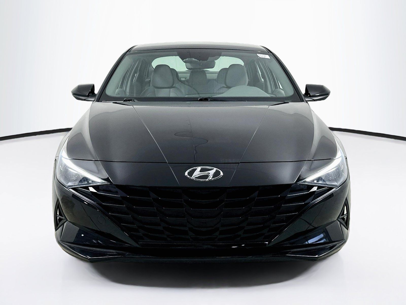 Used 2023 Hyundai Elantra SE FWD image 2