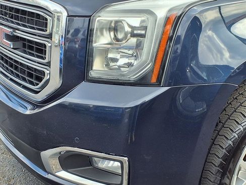 Used 2018 GMC Yukon SLT image 31