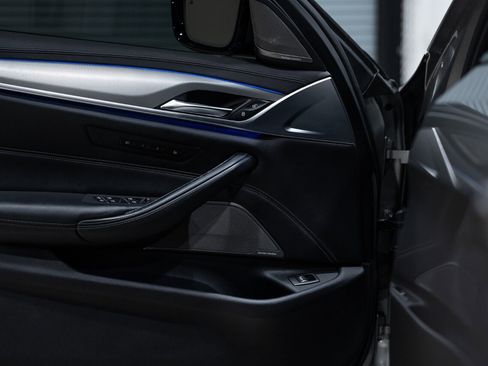 Used 2019 BMW M5 w/ Executive Package image 26