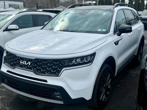 Certified 2023 Kia Sorento X-Line EX image 3