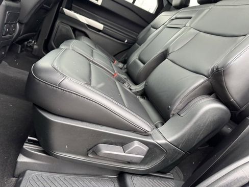 Certified 2023 Ford Explorer XLT w/ Equipment Group 202A image 10