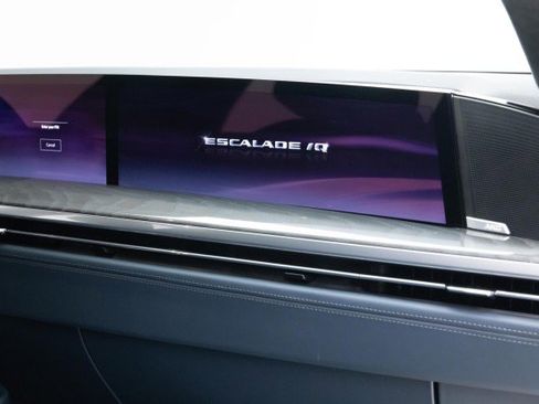 Used 2025 Cadillac Escalade IQ Luxury 2 image 40