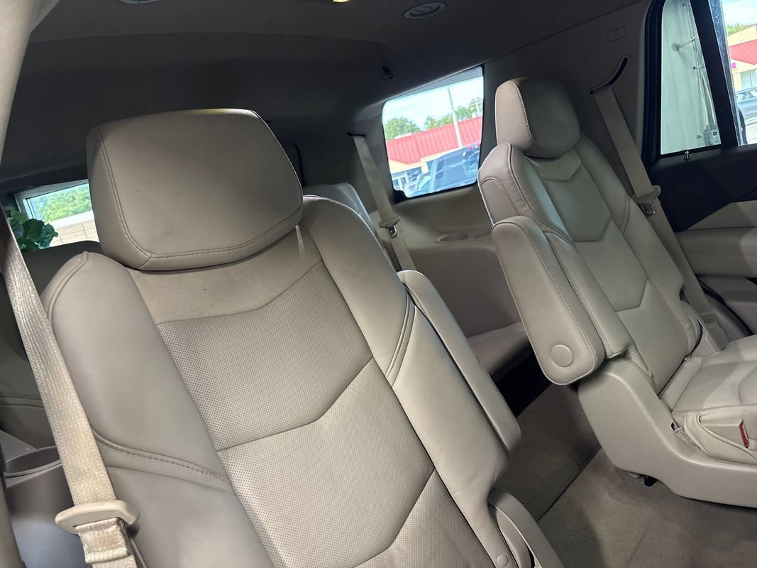 Used 2016 Cadillac Escalade Premium AWD/4WD image 34