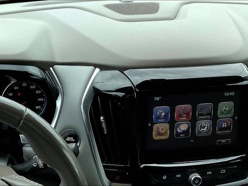 Used 2019 Chevrolet Traverse LT FWD image 13