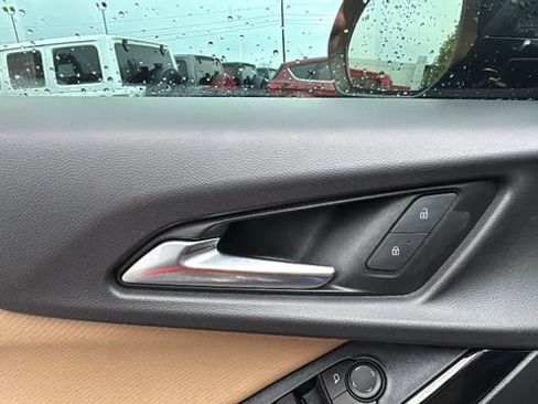 Used 2025 Chevrolet Equinox ACTIV image 14