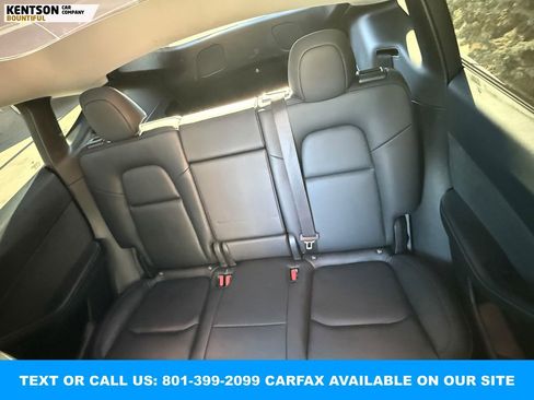 Used 2022 Tesla Model Y Long Range image 32