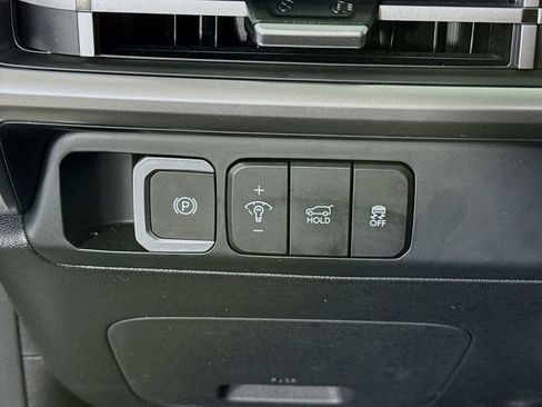 Certified 2025 Hyundai Santa Fe SE image 19