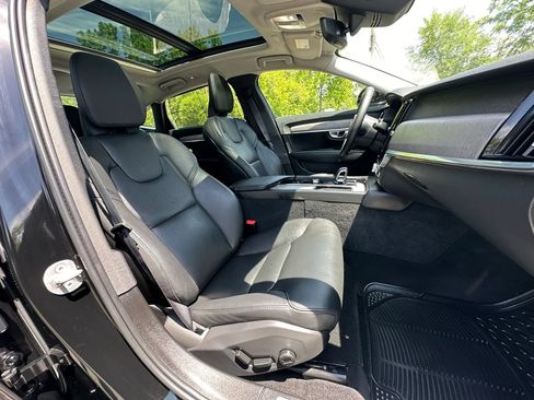 Used 2023 Volvo S90 B6 Plus AWD/4WD image 15
