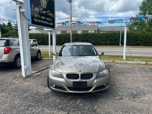 Used 2011 BMW 328i xDrive Sedan AWD/4WD image 2
