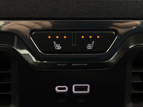 Used 2024 GMC Sierra 1500 Denali w/ Denali Reserve Package image 8