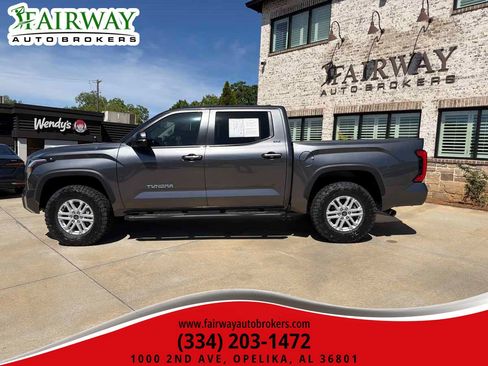 Used 2024 Toyota Tundra SR5 w/ SR5 Premium Package AWD/4WD image 10
