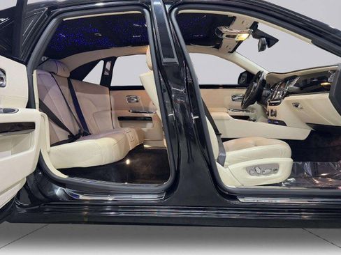 Used 2015 Rolls-Royce Ghost image 59