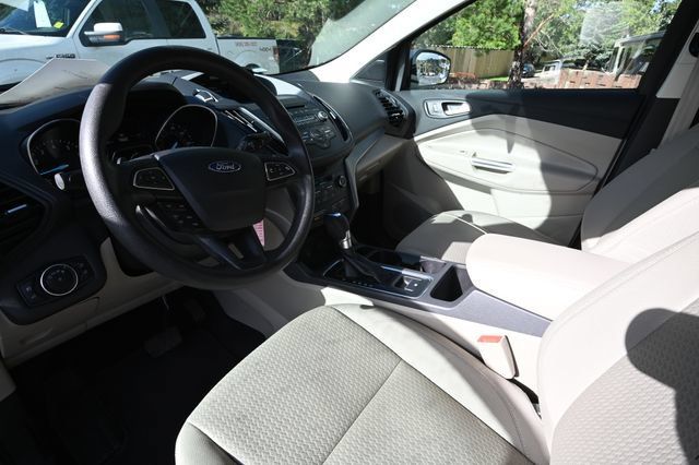 Used 2017 Ford Escape SE AWD/4WD image 10