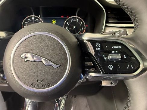 Used 2025 Jaguar F-PACE R-Dynamic S image 17