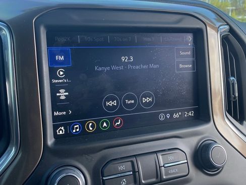 Used 2022 Chevrolet Silverado 2500 High Country image 15