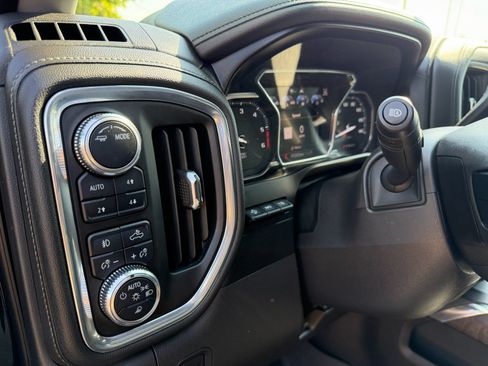 Used 2021 GMC Sierra 1500 Denali w/ Denali Ultimate Package AWD/4WD image 21