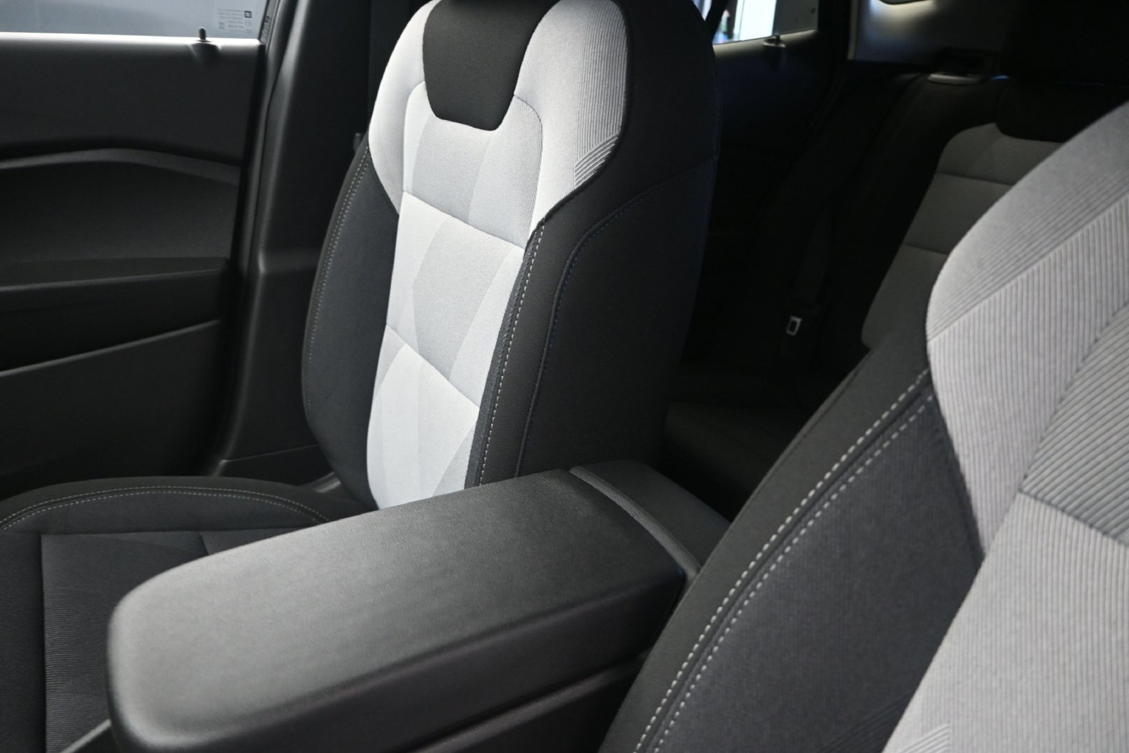 New 2026 Chevrolet Trax LS w/ LS Convenience Package FWD image 14