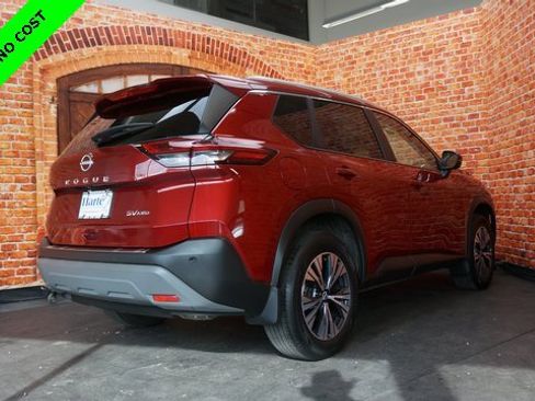 Used 2022 Nissan Rogue SV w/ SV Premium Package image 7