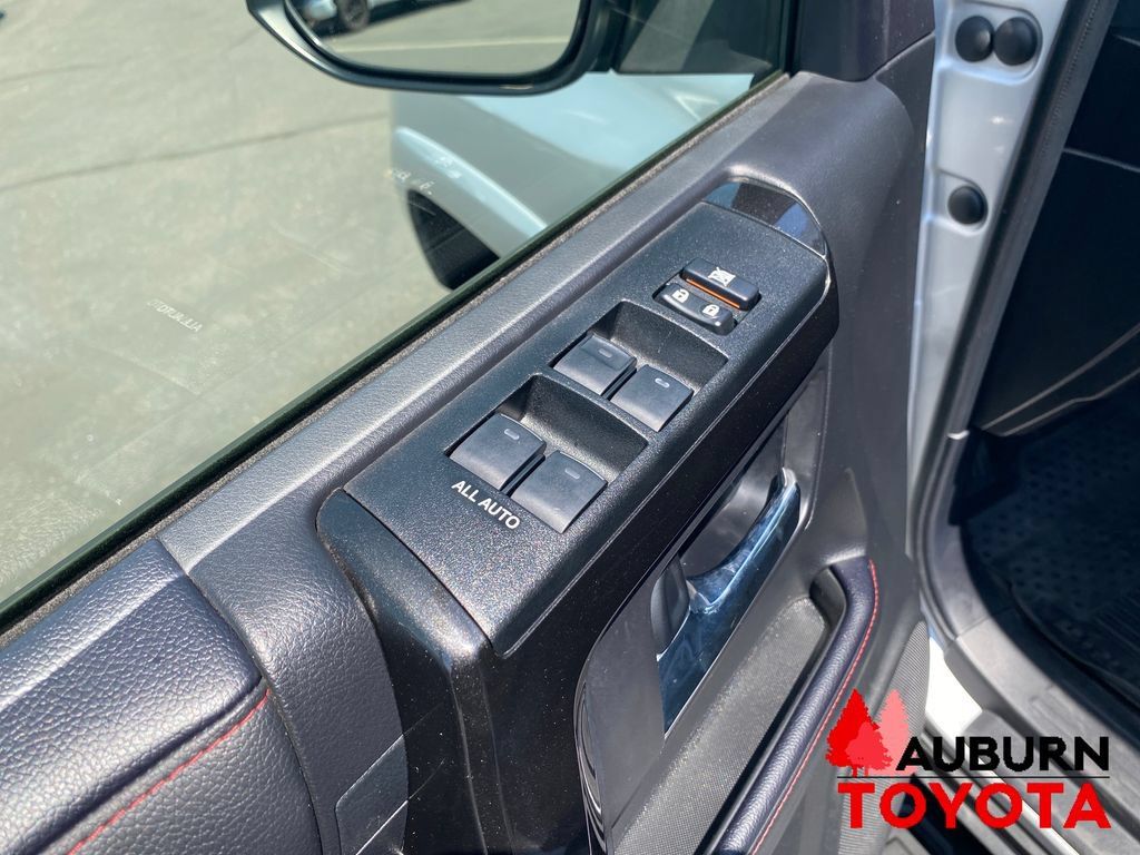 Used 2023 Toyota 4Runner TRD Off-Road Premium w/ Moonroof Package AWD/4WD image 10