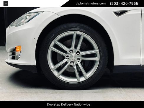 Used 2014 Tesla Model S 85 RWD image 36
