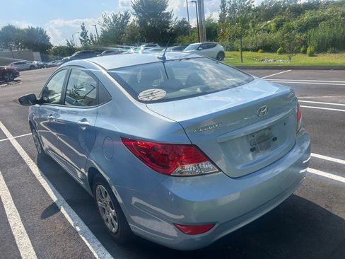 Used 2014 Hyundai Accent GLS FWD image 3